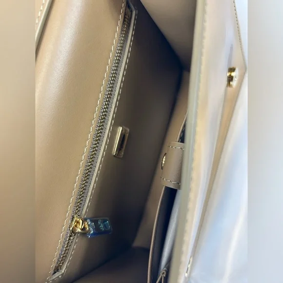 Dolce & Gabbana Gold DG Logo Crossbody Bag - Picture 12 of 12